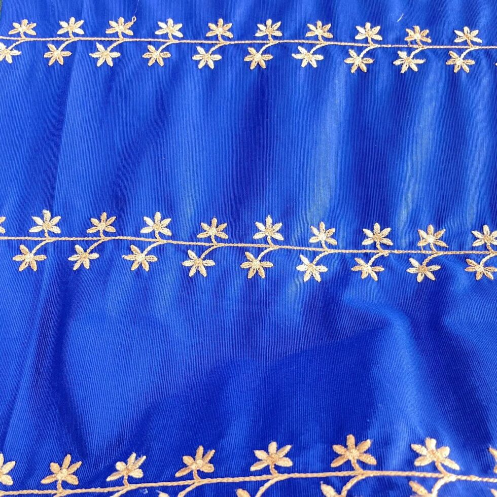 Khaddar-Embroidered 2-Piece Suit